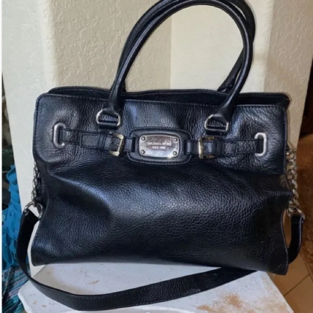 MICHAEL KORS Hamilton Traveler Belted Tote Black Pebbled  Leather Handbag